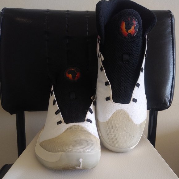 Jordan 30 White/Black-Wolf Grey (Slighty Customized) - Picture 8 of 15